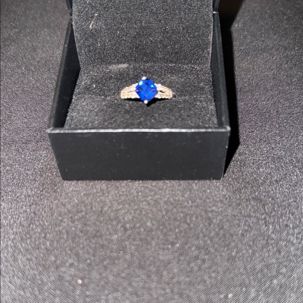 Elegant Sapphire Ring